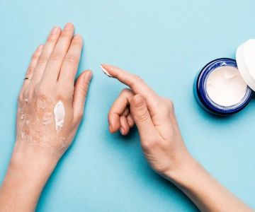 How to Treat Dry, Itchy Skin with Natural Remedies