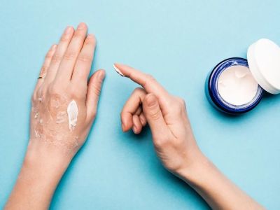 How to Treat Dry, Itchy Skin with Natural Remedies