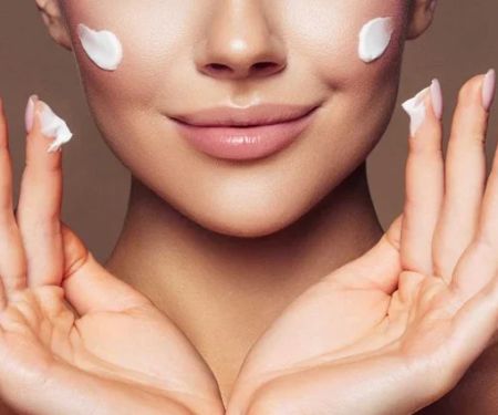 The Best Products to Help Control Excess Oil on Your Face