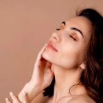 How to Achieve Radiant Skin with Simple Lifestyle Changes and Skin Care