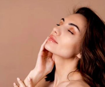 How to Achieve Radiant Skin with Simple Lifestyle Changes and Skin Care