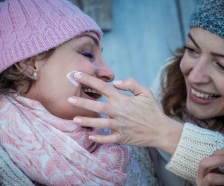 How to Protect Your Skin from Drying Out in Cold Weather