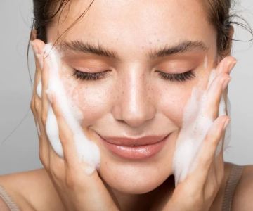 How to Use Alpha Hydroxy Acids (AHAs) for Glowing Skin