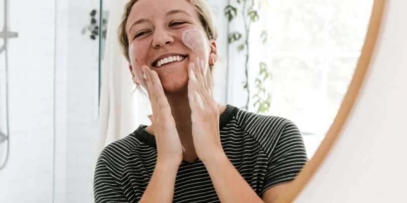 How to Treat and Prevent Acne Without Harsh Chemicals