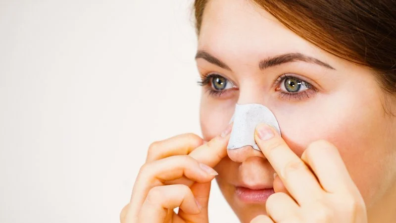 How to Get Rid of Clogged Pores and Blackheads with Simple Solutions
