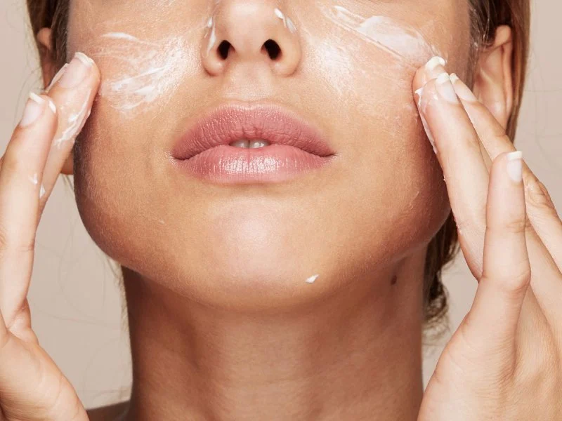 How to Prevent and Treat Rosacea with the Right Skin Care Products