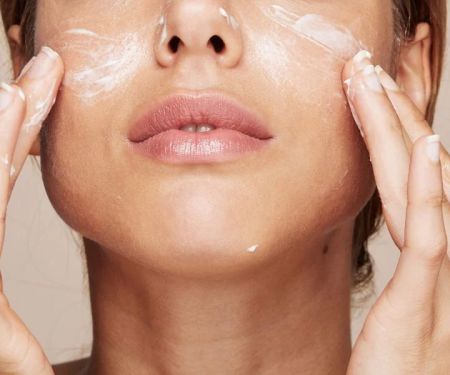 How to Prevent and Treat Rosacea with the Right Skin Care Products