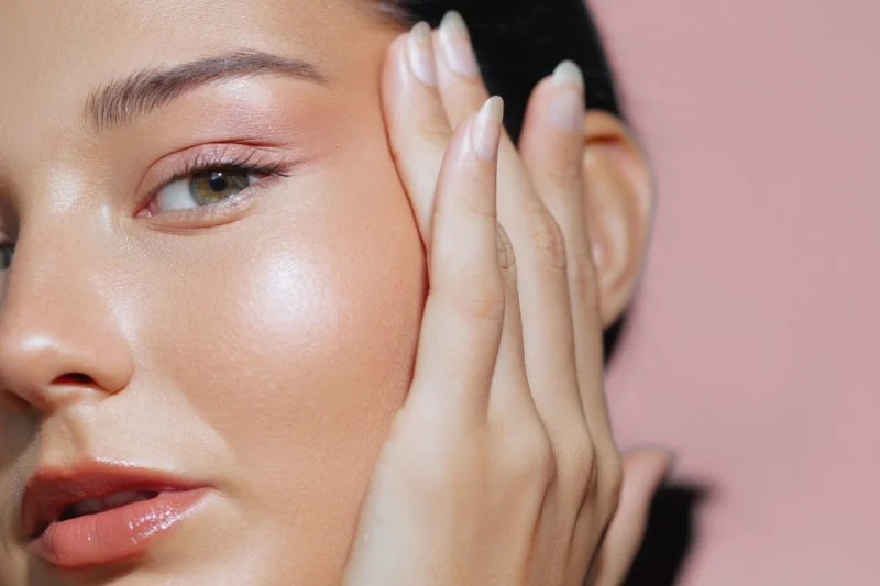 The Best Products for Achieving a Glass Skin Look: Expert Recommendations