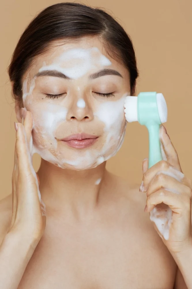 How to Choose the Best Facial Cleanser for Your Skin Type and Needs