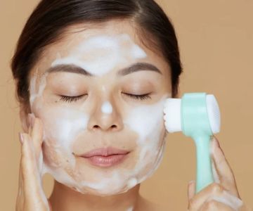 How to Choose the Best Facial Cleanser for Your Skin Type and Needs