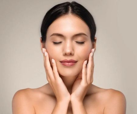 How to Treat Uneven Skin Tone with Natural Remedies and Products Effectively