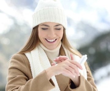 How to Prevent and Treat Skin Damage from the Winter Cold