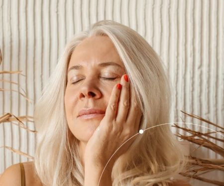 How to Combat Skin Aging with Antioxidant-Rich Skincare Products