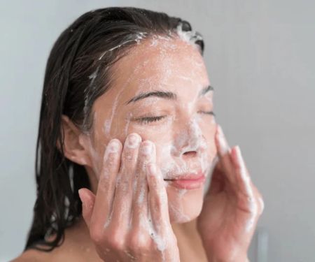 How to Protect Your Skin from Free Radicals and Environmental Damage