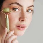 The Benefits of Using a Facial Roller for Better Circulation and Skin Health