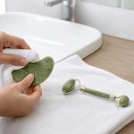 Facial Tool Hygiene: Clean Rollers and Gua Sha Safely
